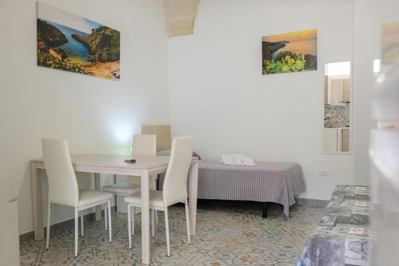 Borghetto Del Salento Villa Uggiano La Chiesa Bagian luar foto